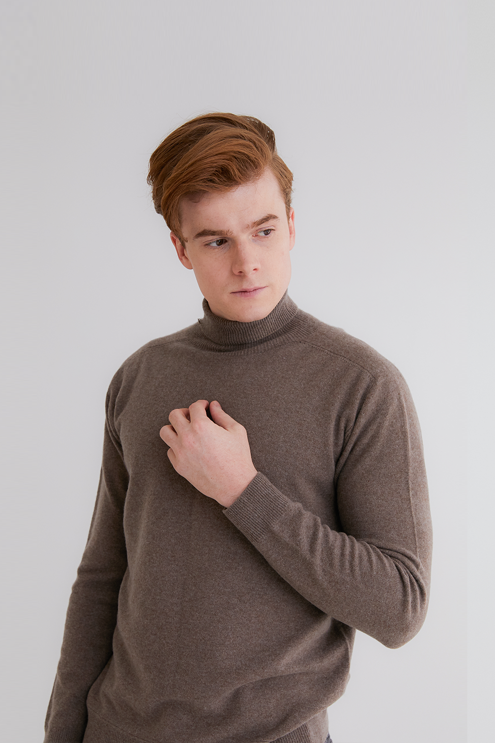 프리미엄 캐시미어 100 남성 스웨터 [Pure cashmere100 turtleneck sweater by whole-garment knitting - Warm brown]
