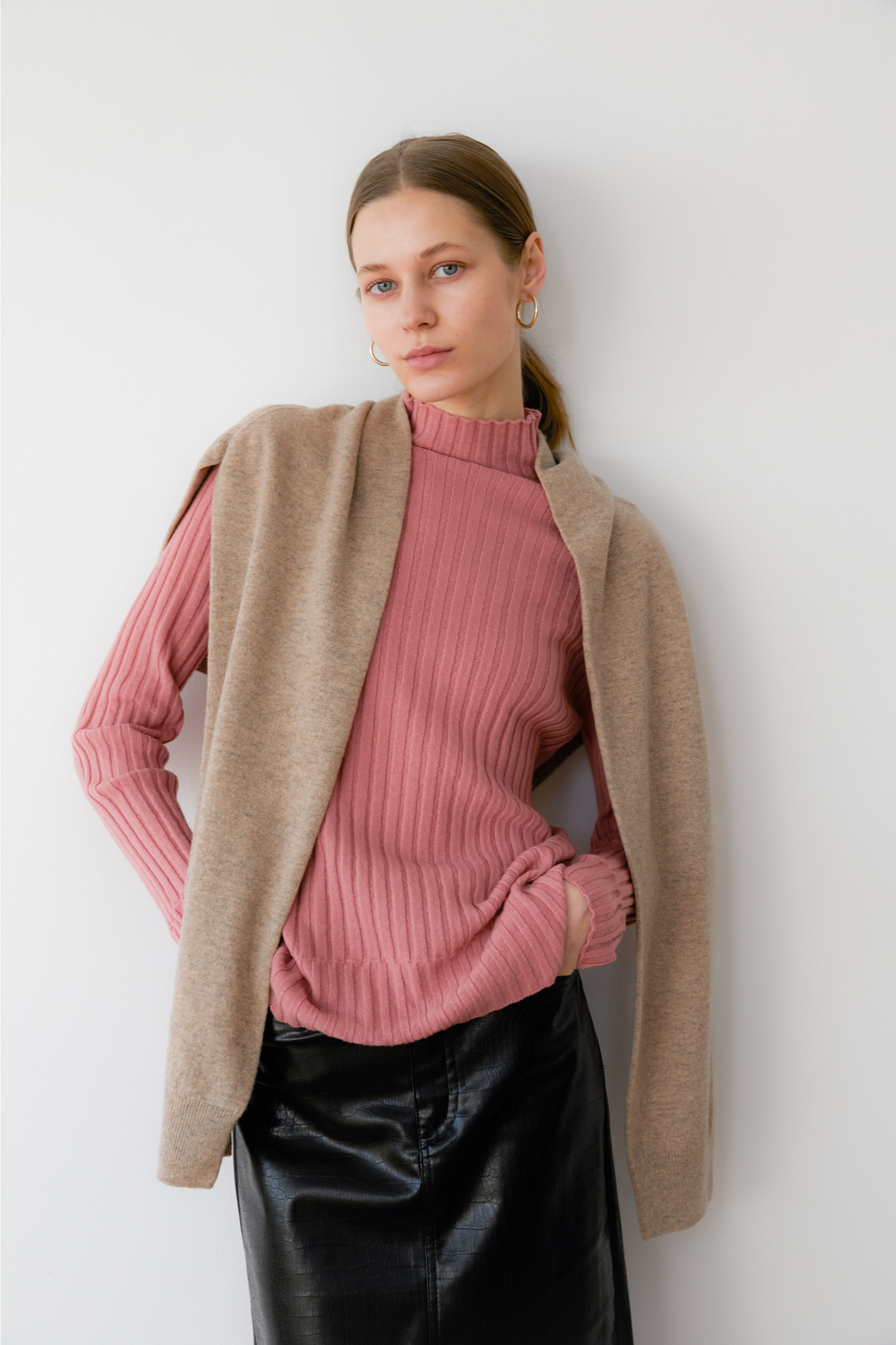 프리미엄 캐시미어 100 골지 스웨터 [Pure cashmere100 ribbed soft-touch sweater by whole-garment knitting - Tosca Pink]