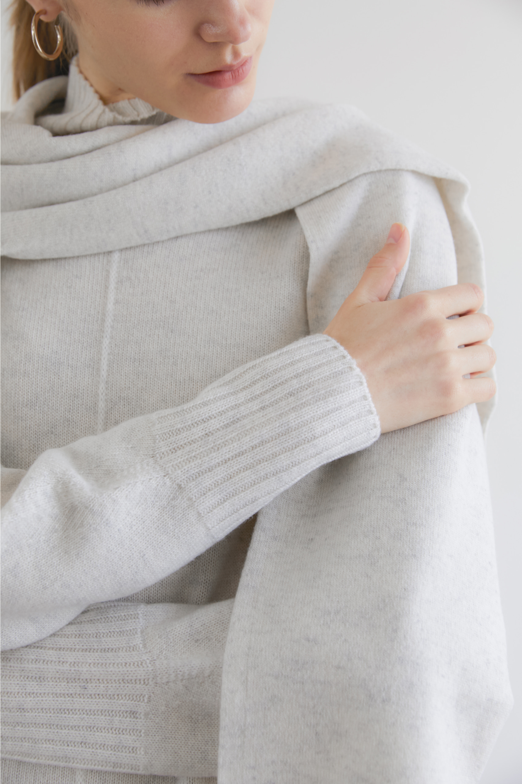 프리미엄 퓨어 캐시미어100 홀가먼트 니트 숄 & 머플러[Pure cashmere100 whole-garment knitting shawl & muffler - Melange white]